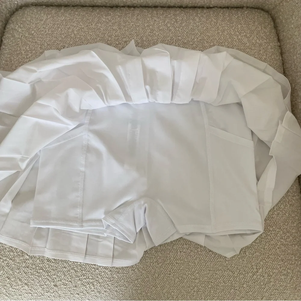ALO Yoga White Varsity Tennis Skirt Size XS